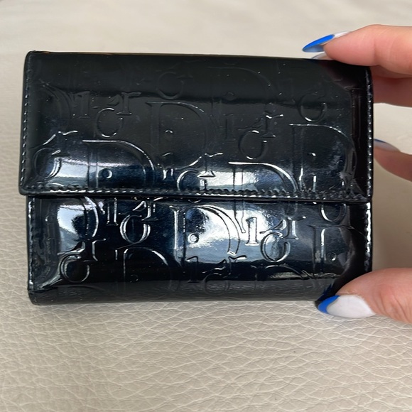 Dior - Picture 2 of 5